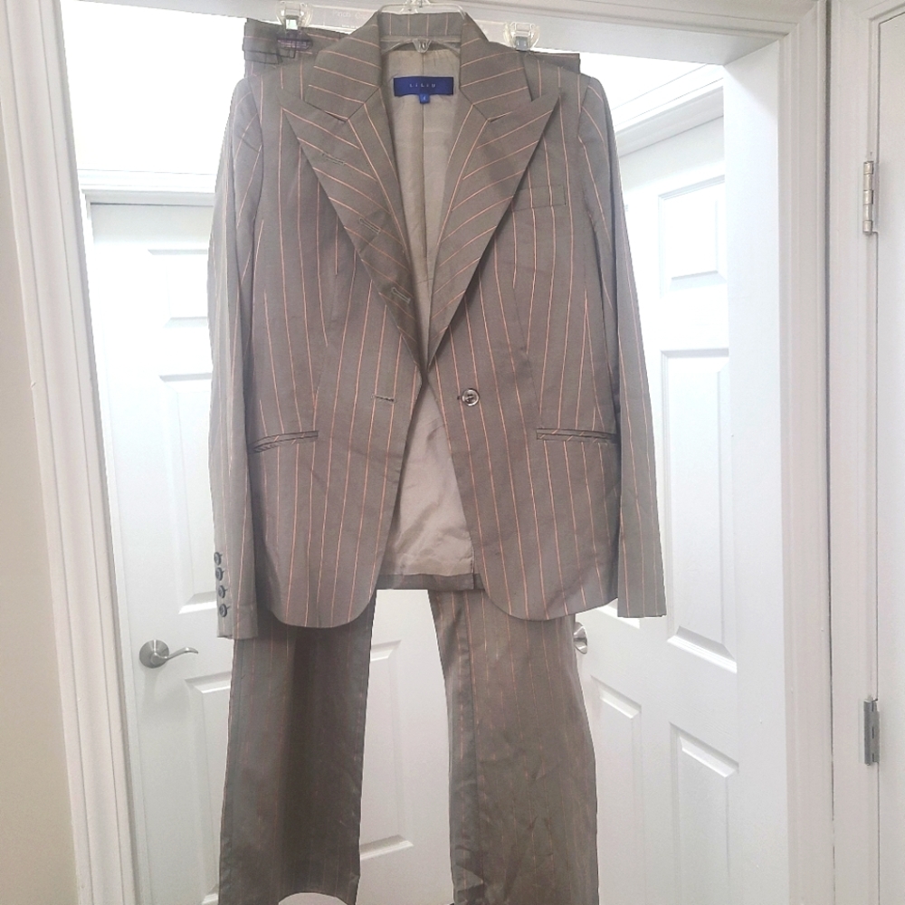 Dressy LiuLiu designer silky pin strip suit in size 6pants and size 4 jacket.